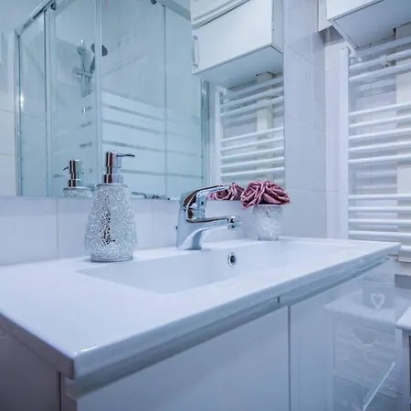 Elena - Of - Apartamento *